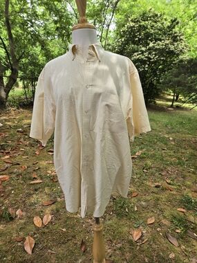 IZOD Men Large Yellow Gingham Seersucker Button Front Shirt Short Sleeve Cotton